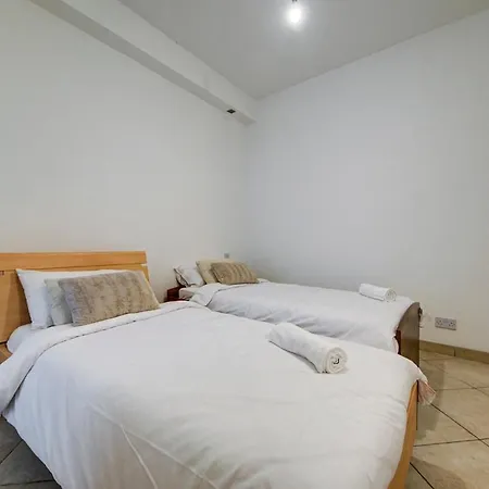 아파트 Luxury 3br Portomaso Sea & Marina View